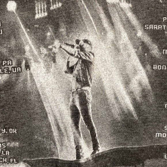 EUC Luke Bryan Kill the Lights Tour T-shirt Dark Grey Size Small - Picture 6 of 7